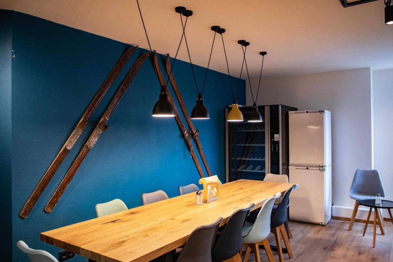 Roomie Alps Design Hostel Кицбюэль Экстерьер фото