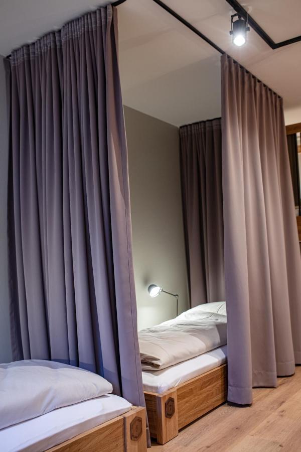 Roomie Alps Design Hostel Кицбюэль Экстерьер фото