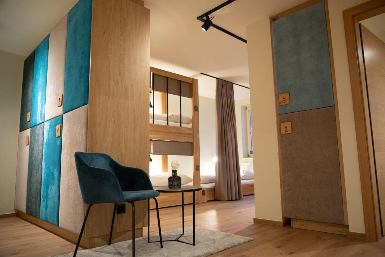 Roomie Alps Design Hostel Кицбюэль Экстерьер фото